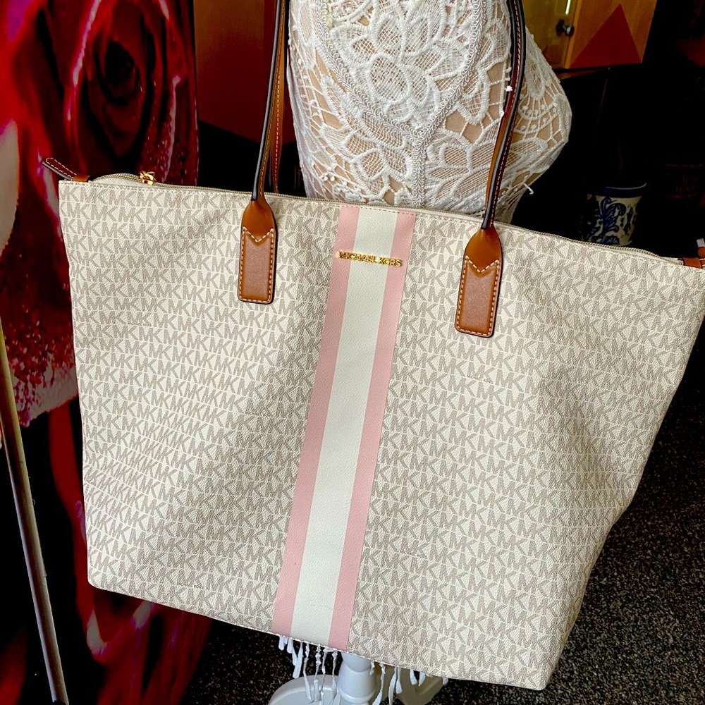 BNWT Michael Kors Tote